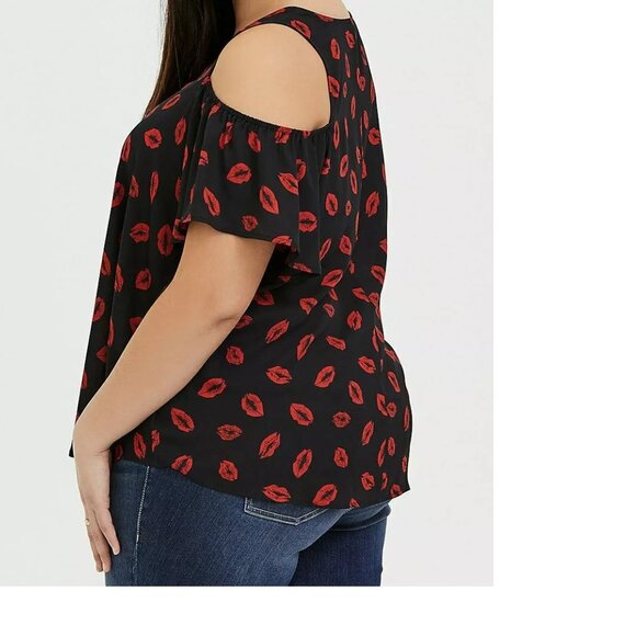 TORRID  Black & Red Lips Georgette Cold Shoulder Blouse VALENTINES      #V - Picture 4 of 8